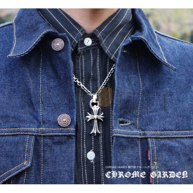 CHROME HEARTS SMALL CROSS PENDANT