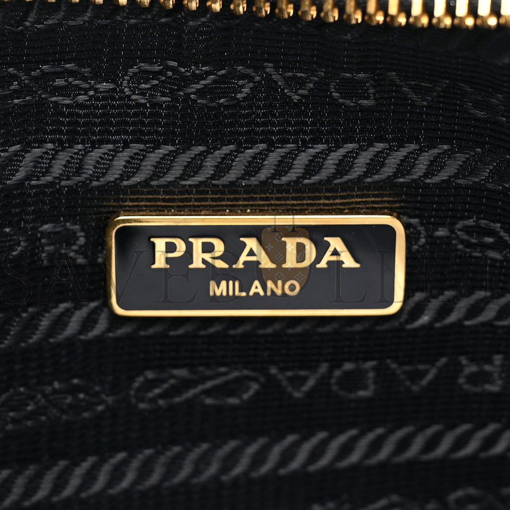 PRADA SAFFIANO LUX RE-EDITION 2005 SHOULDER BAG BLACK (22*17*6cm)